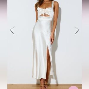 Hello Molly - How Bout You Midi Dress Cream